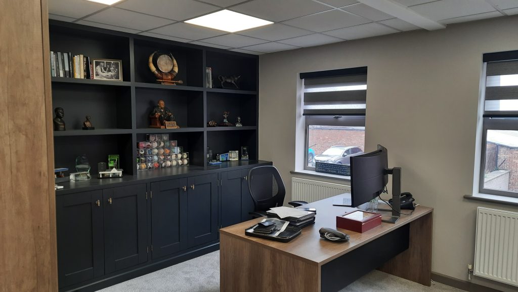 Executive Desk with Panel End Desks in Nebraska Oak & Black